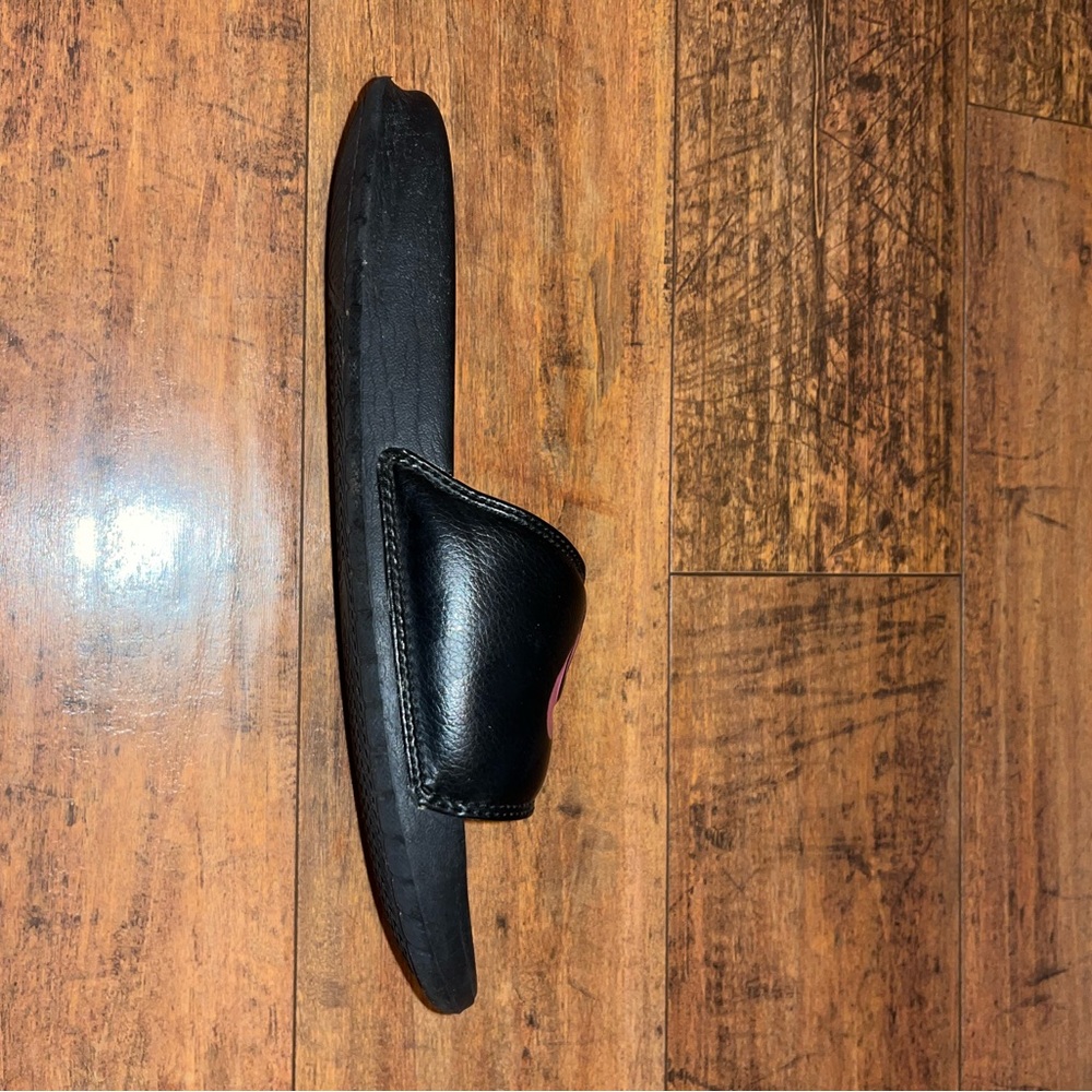 Nike Slides - Picture 4 of 6